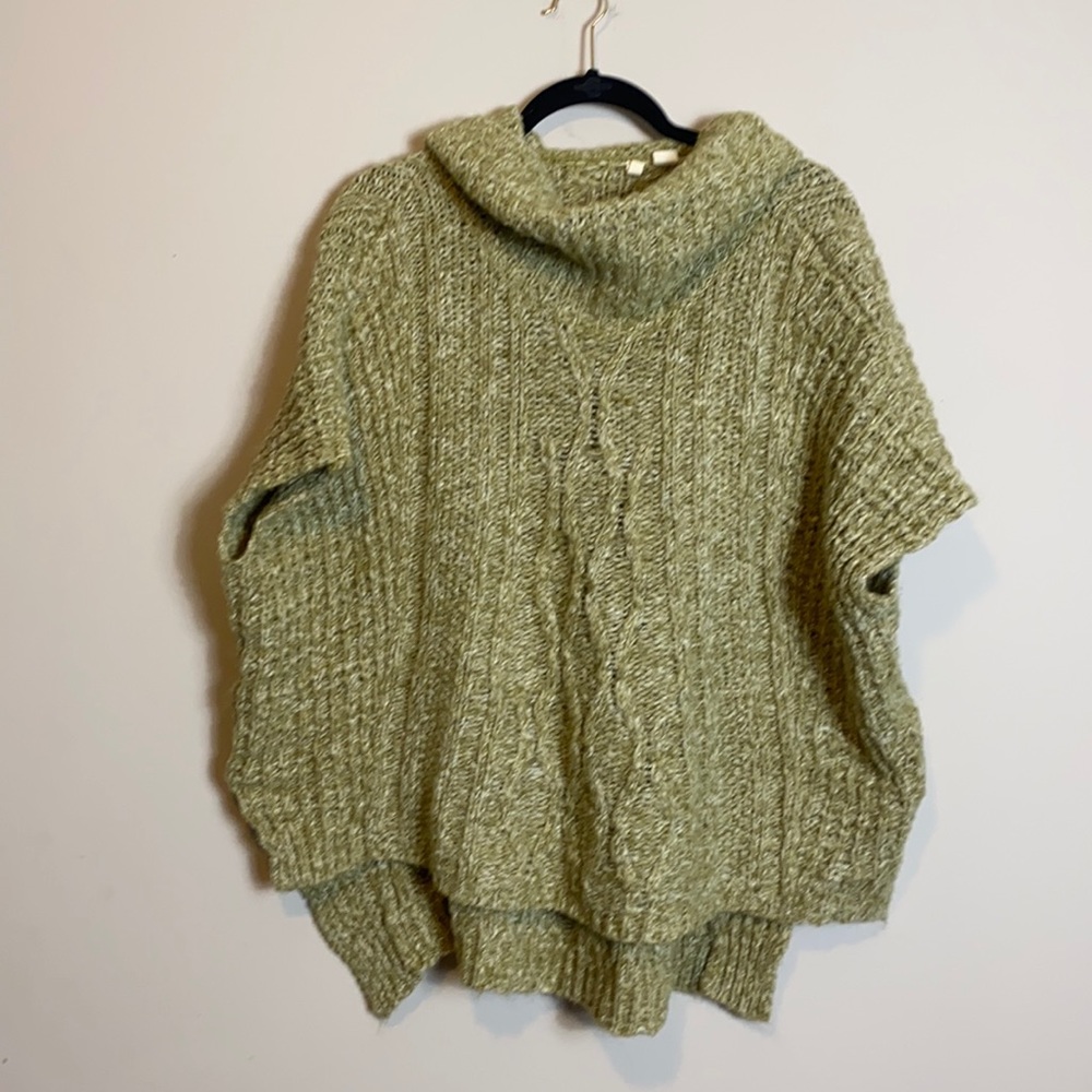 Anthropologie Moth Green cable knit poncho with cowl neck size xs/s